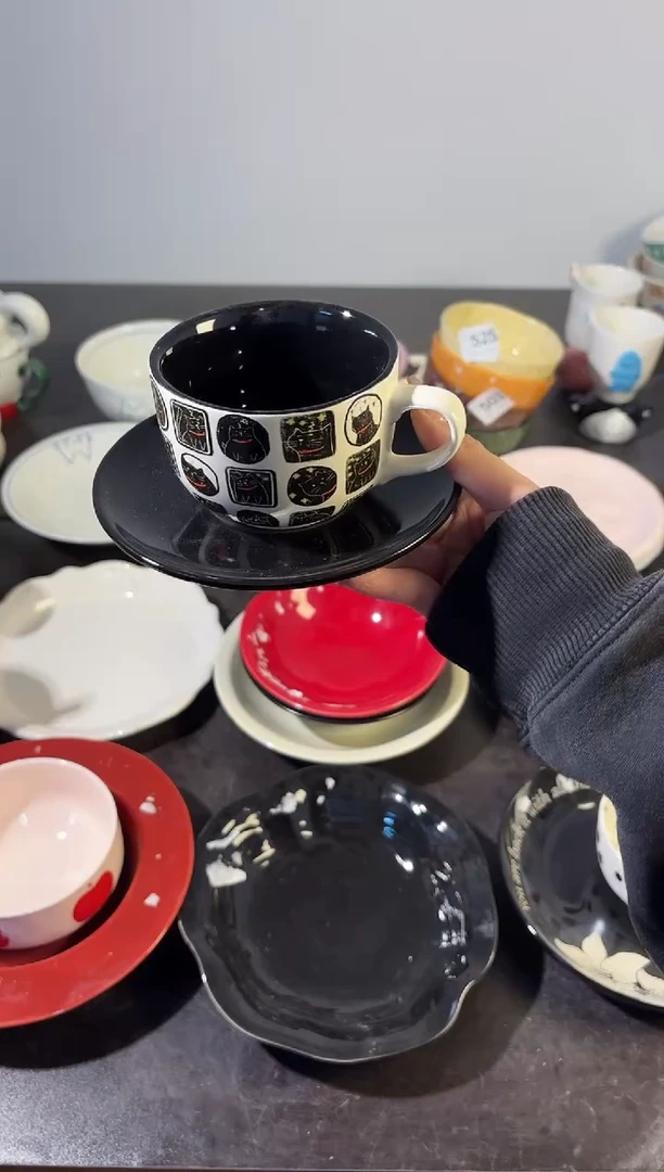 陶直播微瑕黑猫杯碟*1