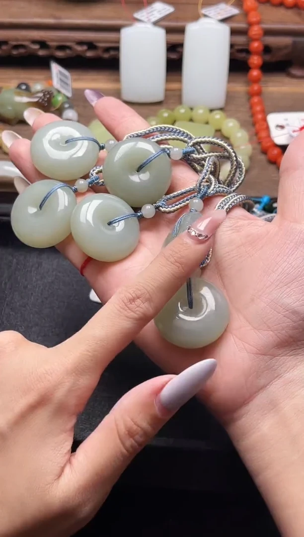 吊坠(不含链)未镶嵌和田玉且末青白 平安扣有瑕疵多样性发一