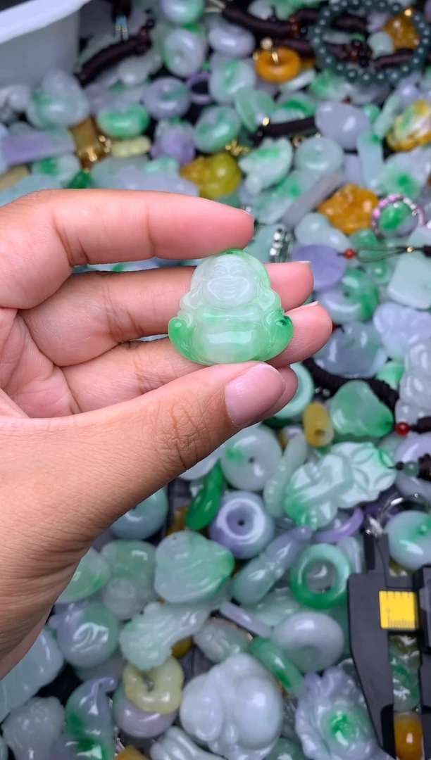 翡翠未镶嵌颈饰天然缅甸翡翠吊坠