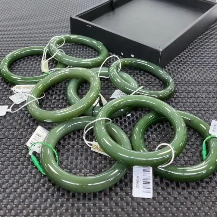 【老郑家】和田玉手镯一支 (多样性发1件)