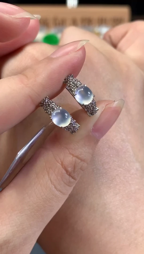 18K金镶嵌翡翠耳饰A401|5500