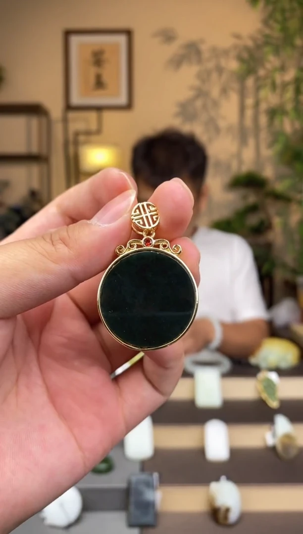 和田玉未镶嵌吊坠(不含链)1