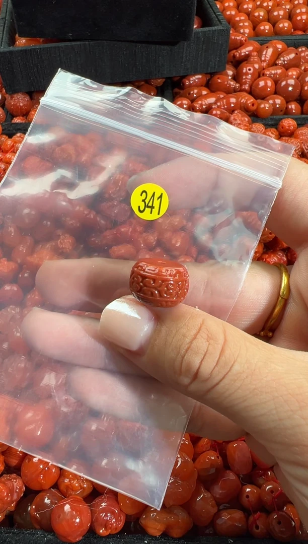 颈饰未镶嵌南红玛瑙1