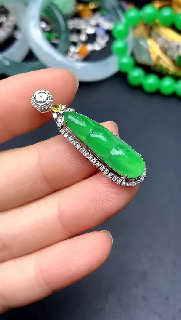 颈饰18K金镶嵌翡翠433 -中国好珍宝