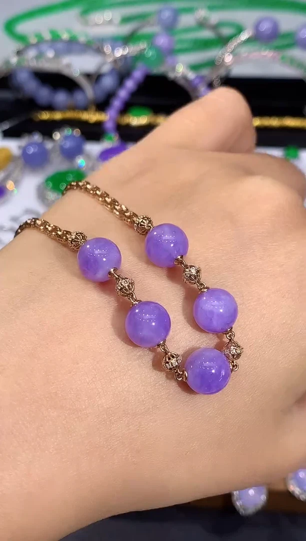 18K金镶嵌手链翡翠小*姐多样性发其一