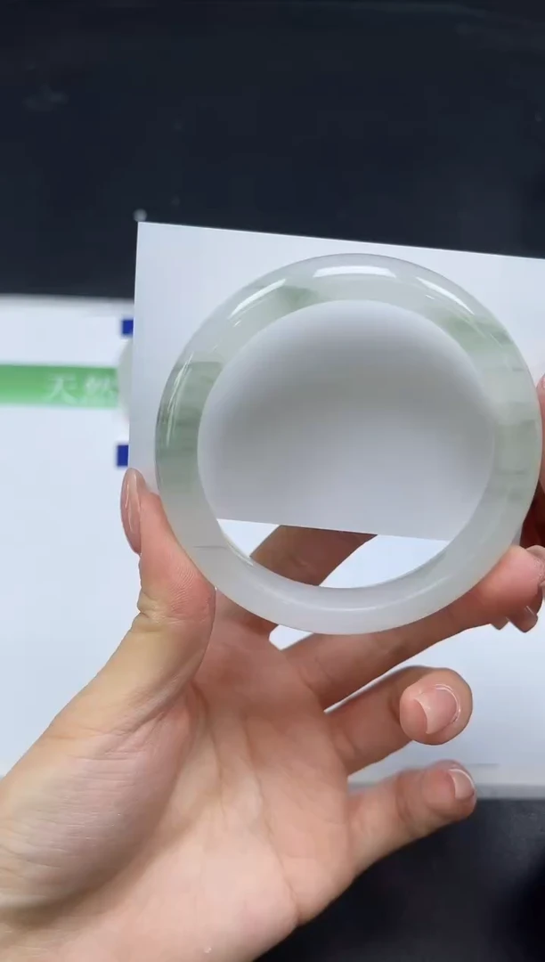 未镶嵌手镯石英质玉074-6061