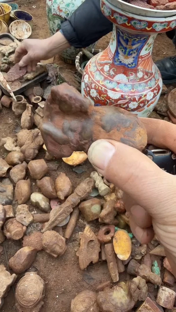 未镶嵌岫岩河磨玉（透闪石质玉）挂件军*花 岫岩河磨玉