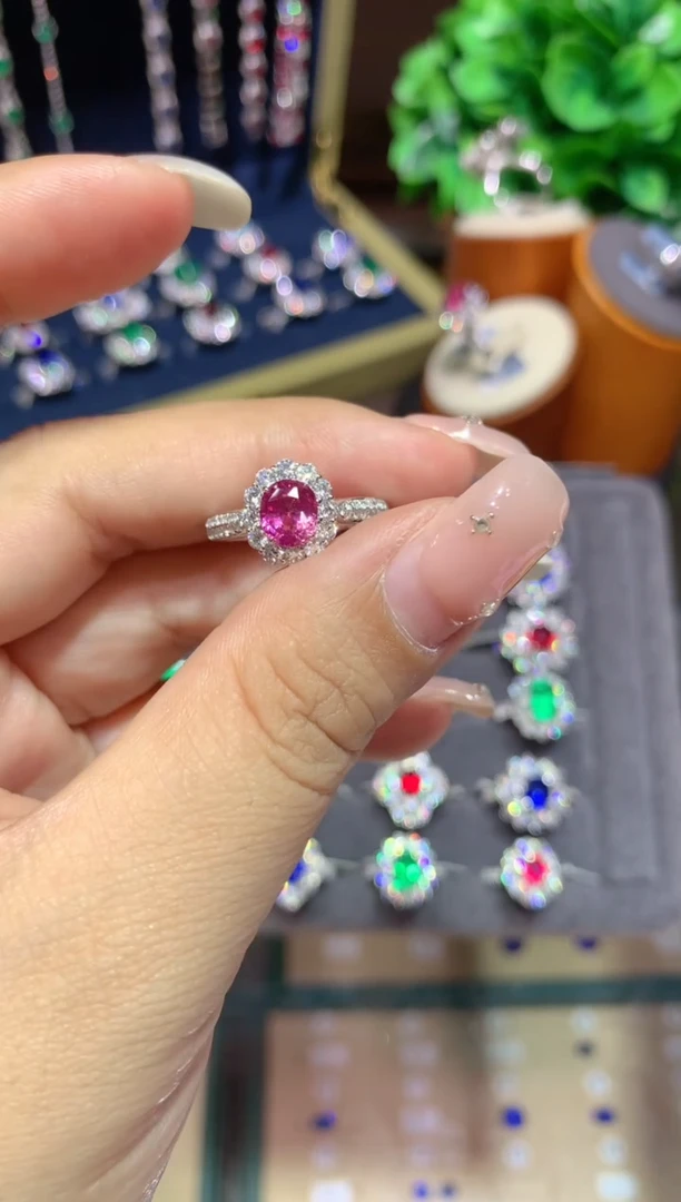 戒指蓝宝石18K金镶嵌1.2ct