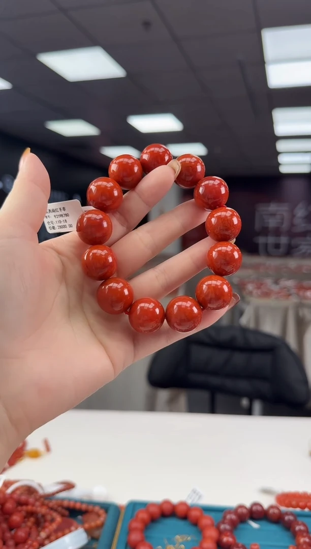 未镶嵌珠串南红玛瑙多样发其一/18/1123003980