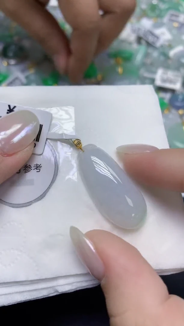 颈饰18K金镶嵌翡翠天然缅甸翡翠A货百元以上9元证书费自理