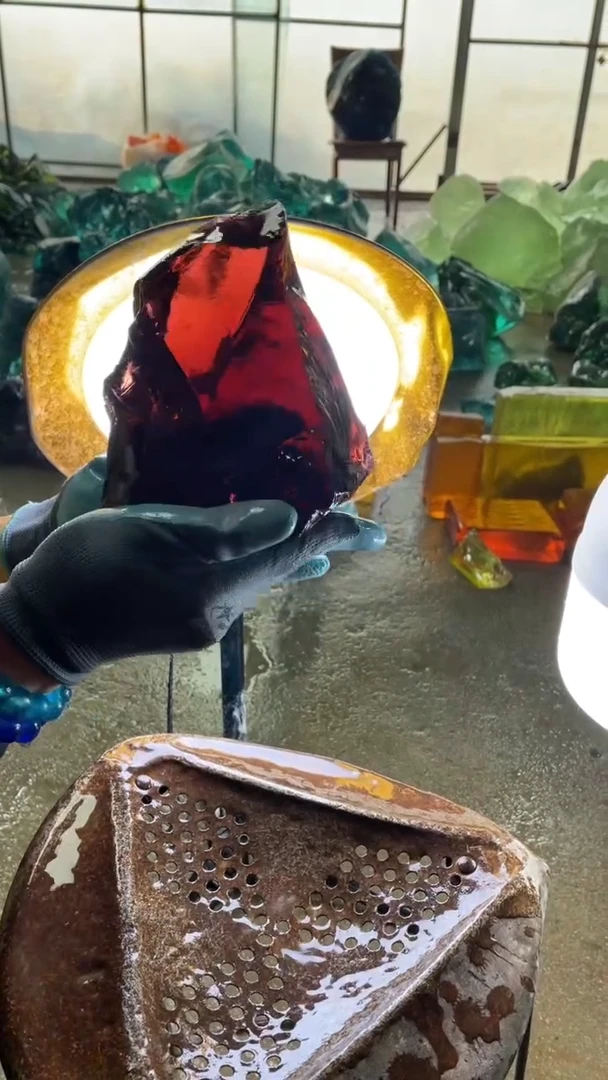 新疆五彩石原石摆件