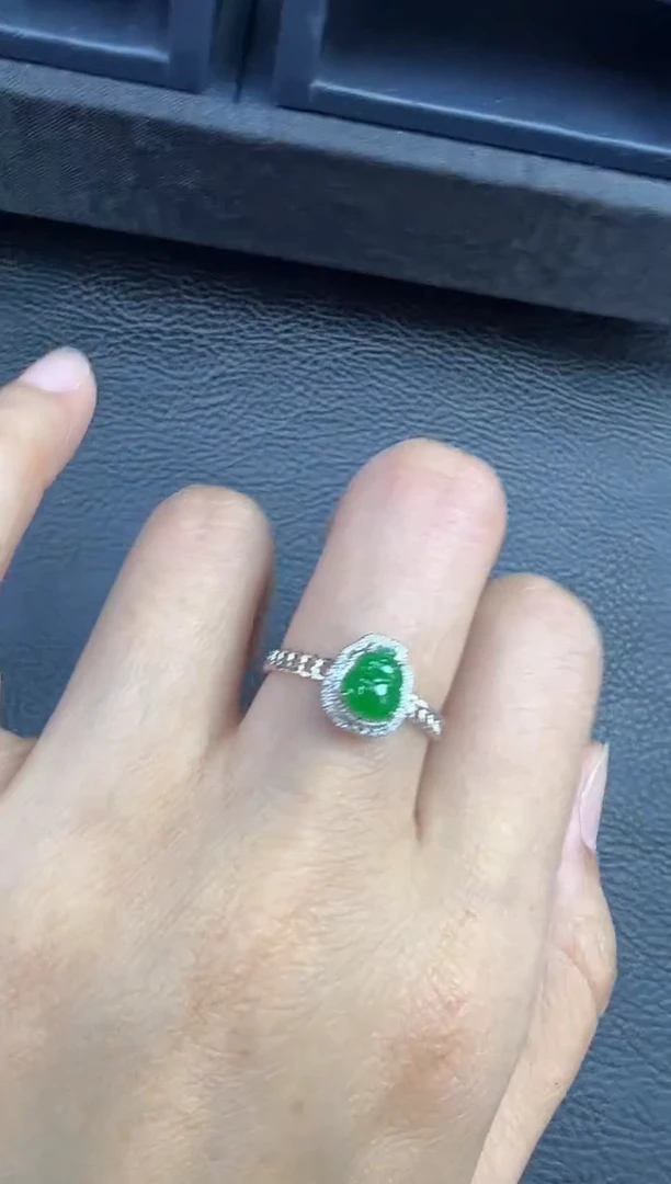 【闪购商品】翡翠戒指18K金镶嵌翡翠戒指