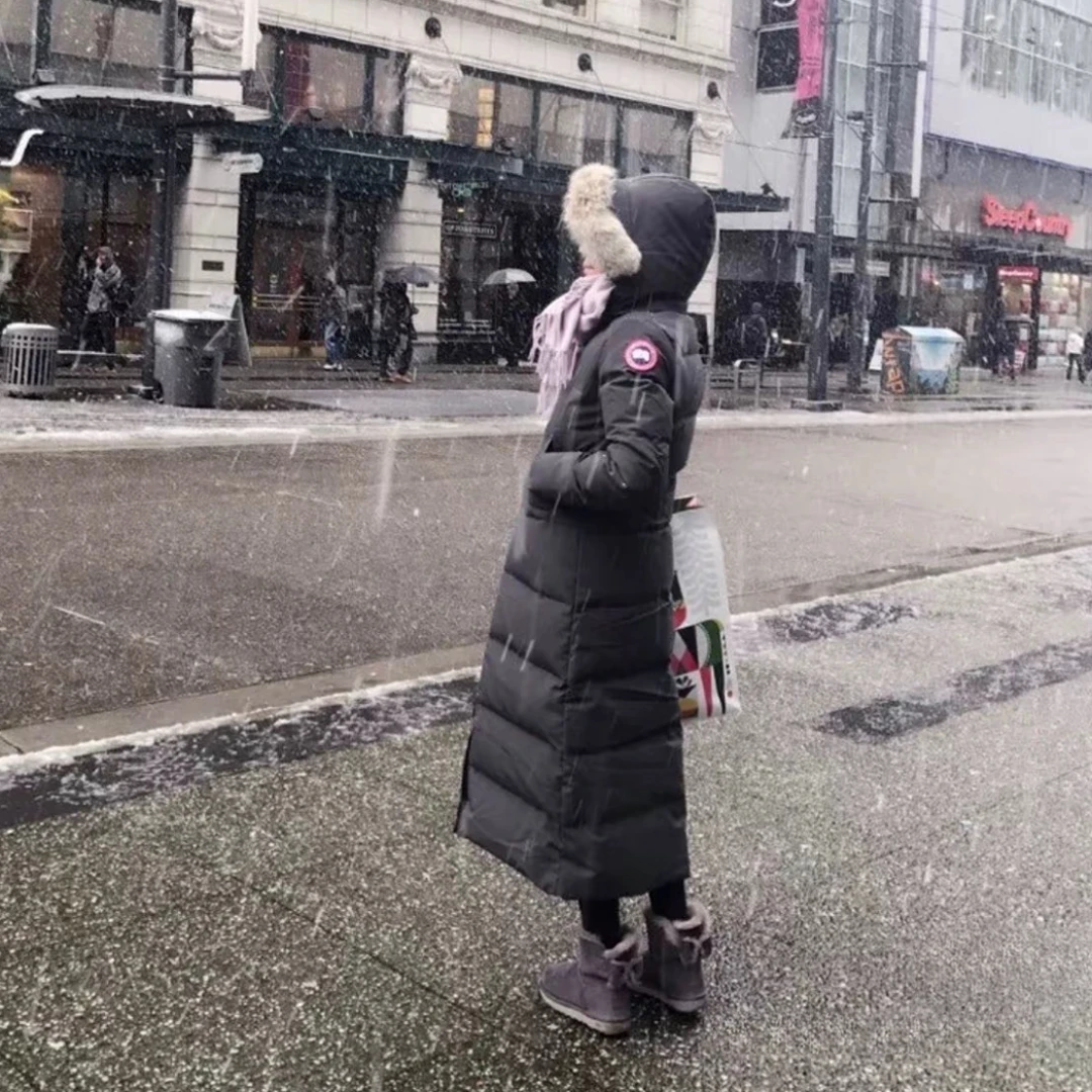 99新 CANADA GOOSE 2510176/L码/纯色Logo袖标毛领连帽长款羽绒服