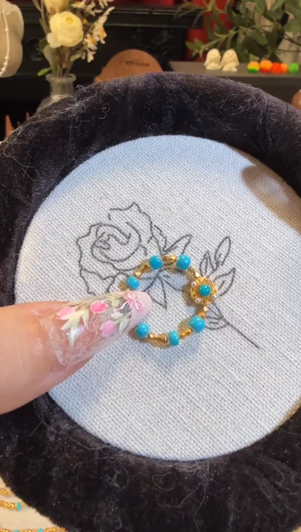 18K金镶嵌绿松石戒指原矿高瓷蓝