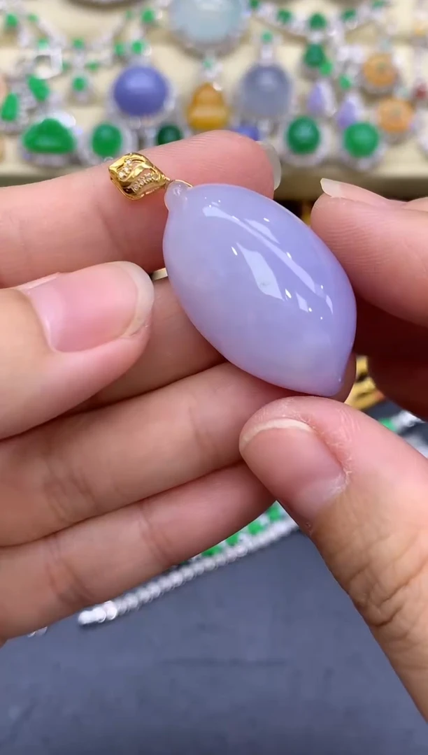 颈饰18K金镶嵌翡翠115-中国好珍宝