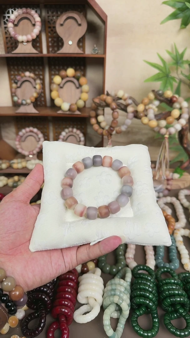 吊坠菩提根/象牙果卡14，香草冰激凌色干磨桶珠