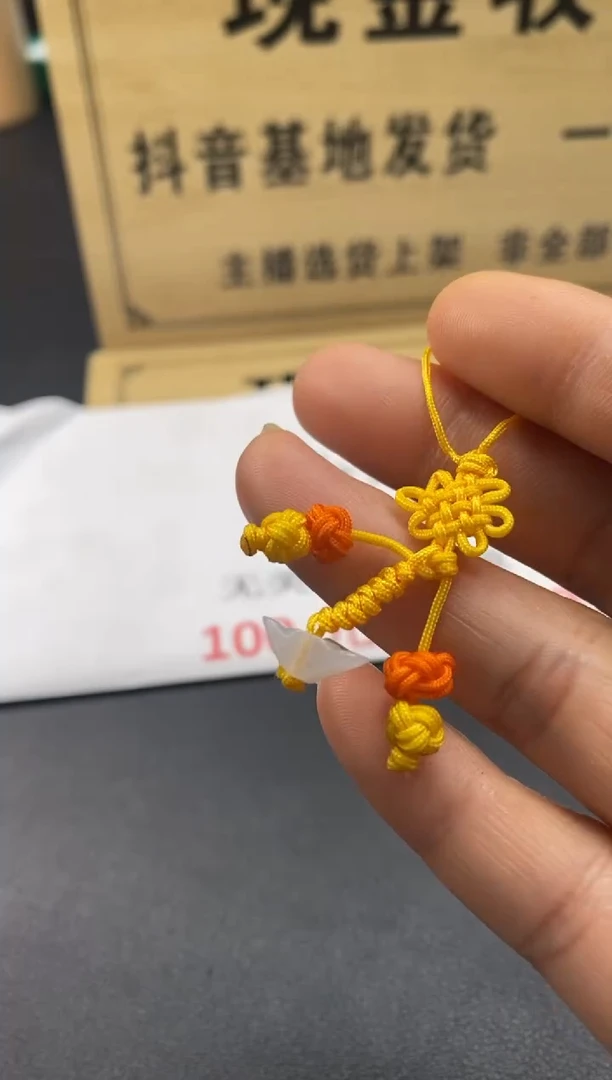 定制翡翠未镶嵌公**看翡翠毛货多样性发其一