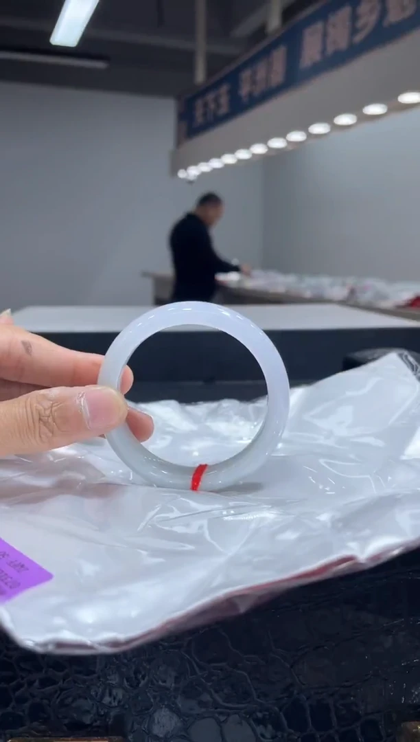 未镶嵌手镯翡翠18 5051