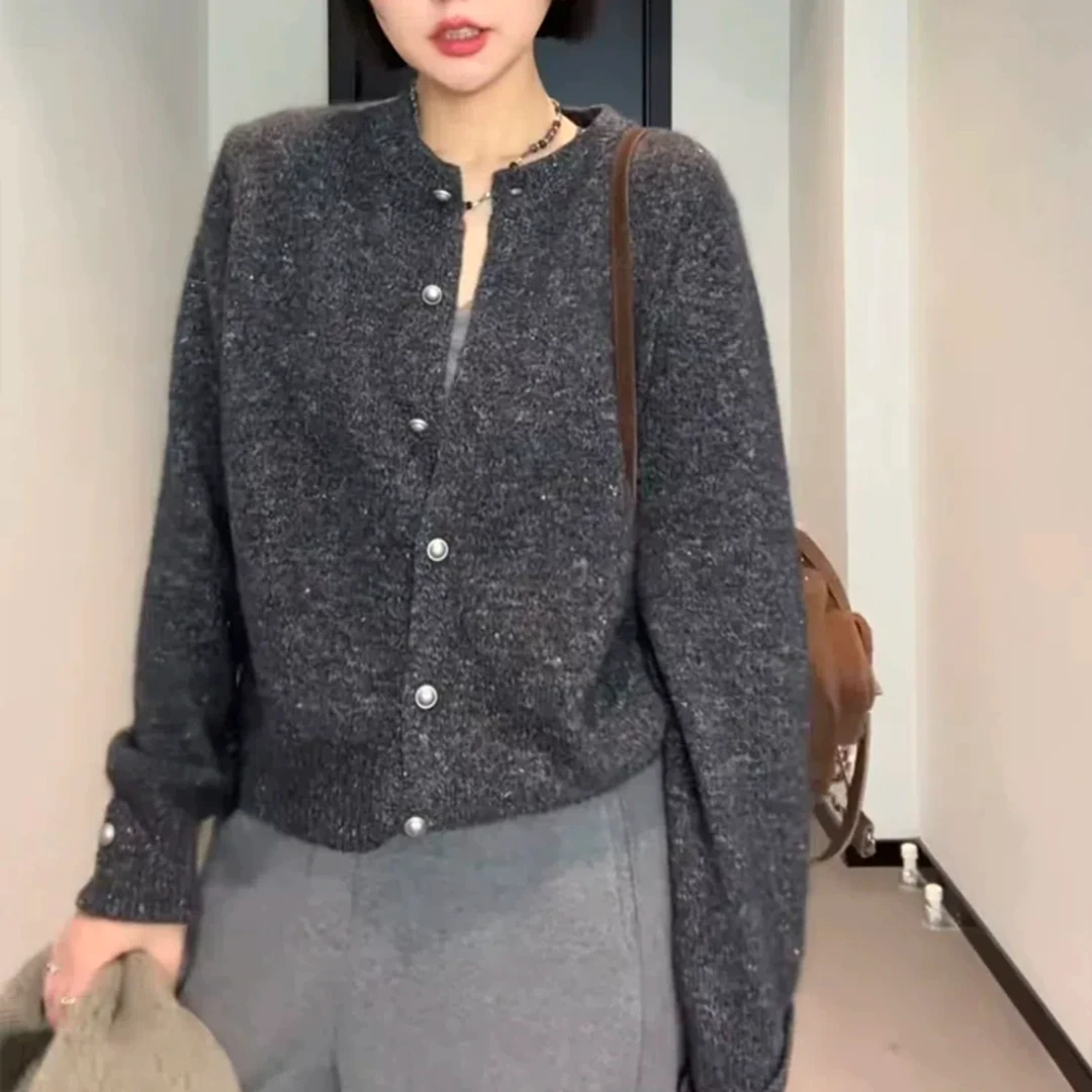 【洛尔专属】06珍珠扣花黑色百搭针织衫DJ5556