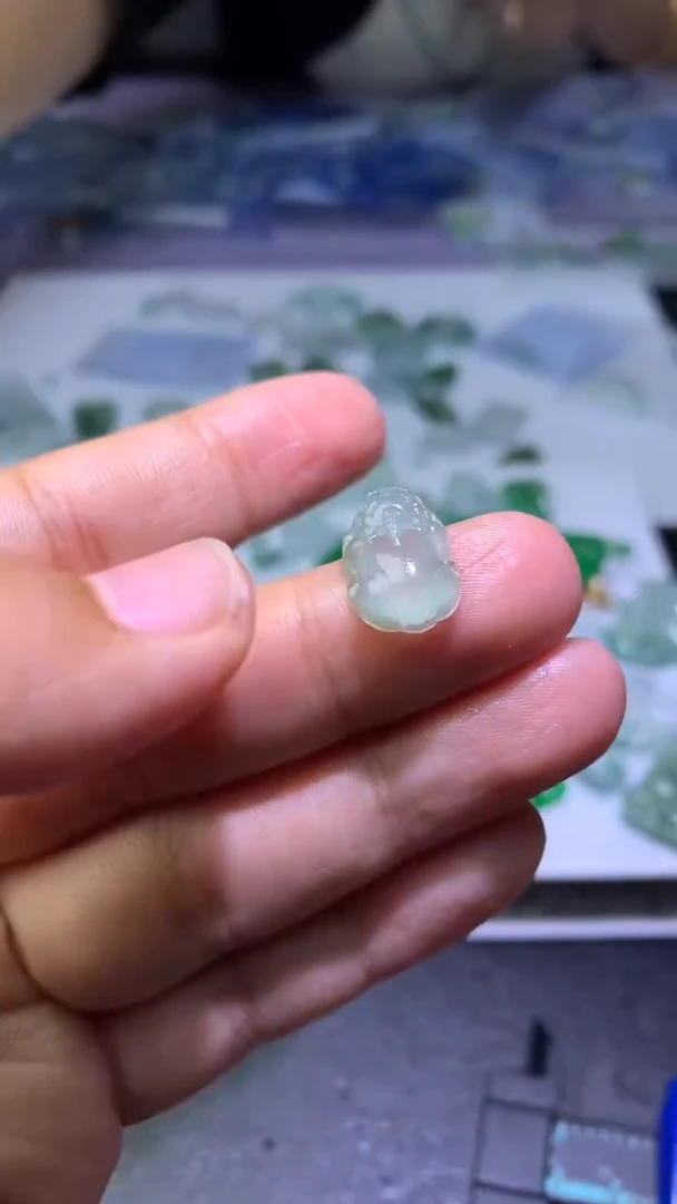 未镶嵌定制翡翠毛货