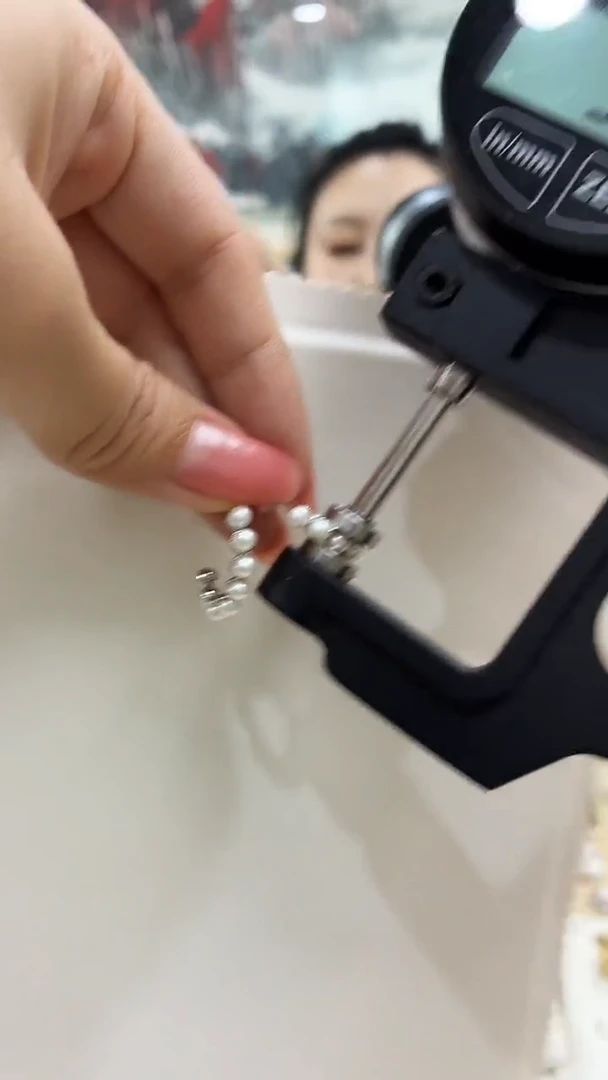 银S925镶嵌耳钉淡水珍珠耳钉