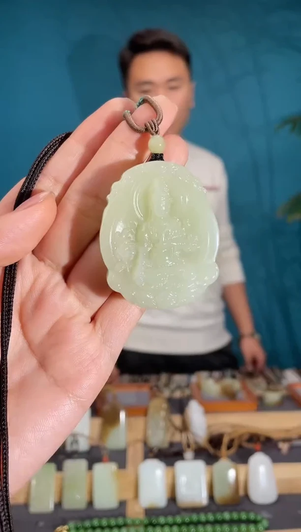 颈饰未镶嵌和田玉1