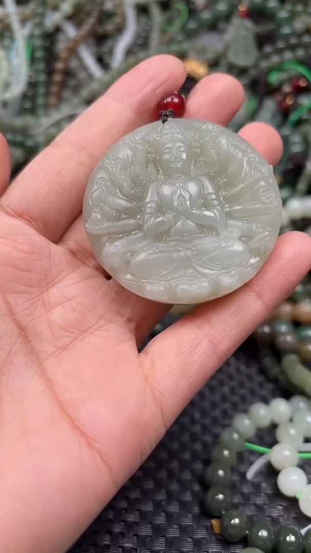 颈饰未镶嵌和田玉1