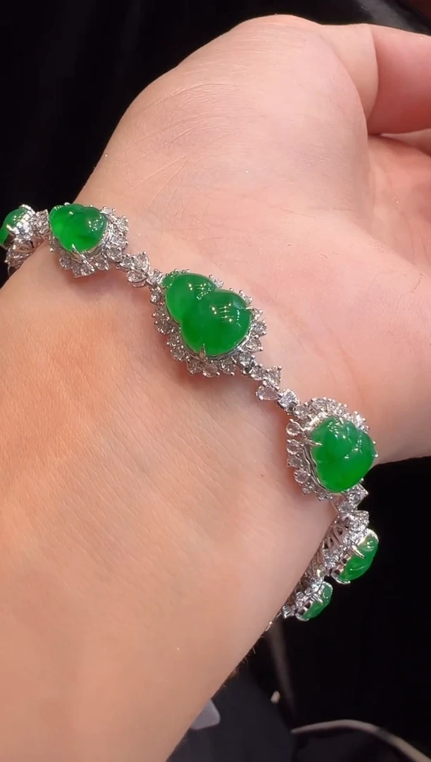 18K金镶嵌手链翡翠手链