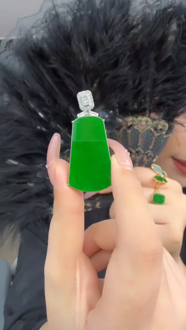 翡翠18K金镶嵌吊坠(不含链)天然缅甸A货翡翠18K吊坠