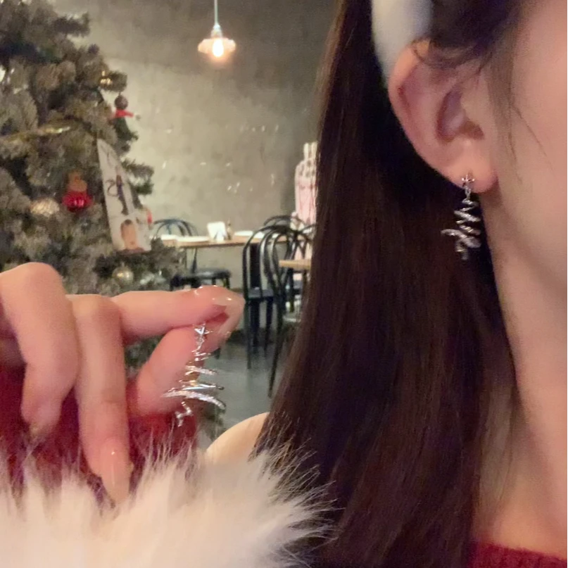 铜合金锆石耳饰 秋冬新款闪锆星星圣诞树耳环女精致独特耳针耳饰