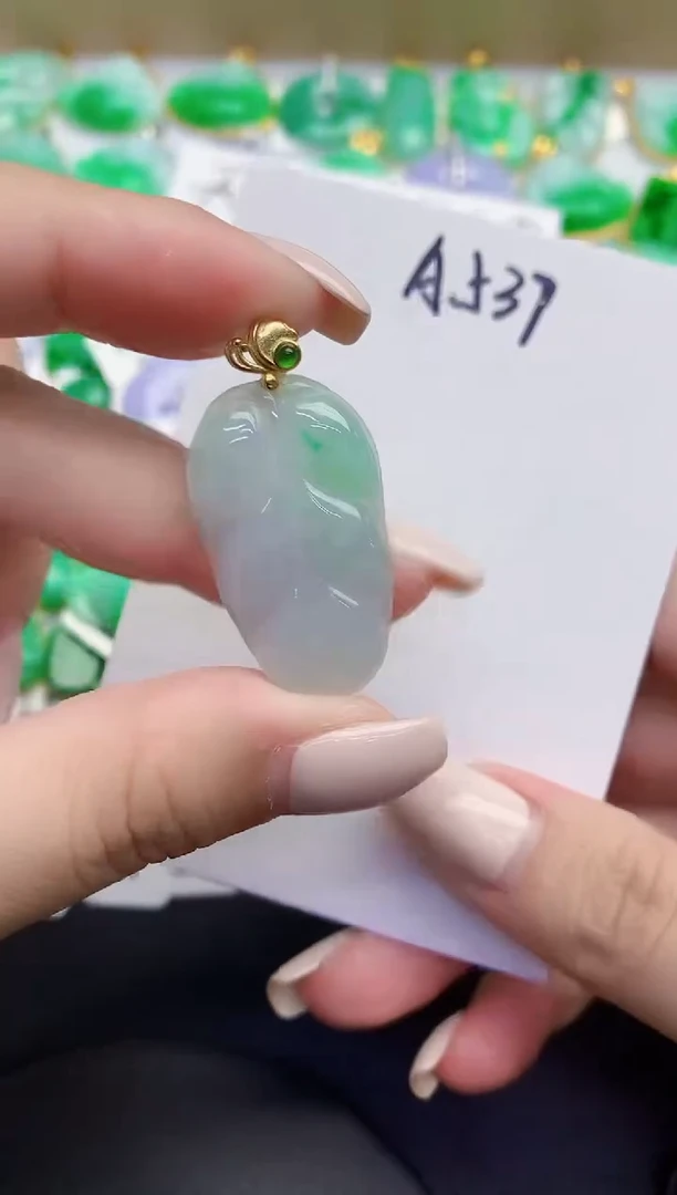 颈饰未镶嵌翡翠缅甸天然翡翠A货