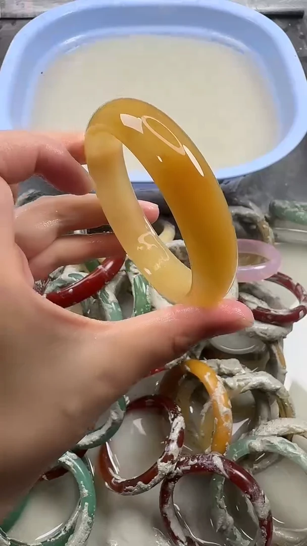 未镶嵌手镯石英质玉24 6263