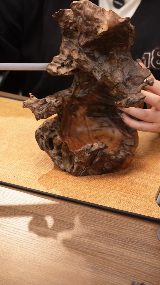 24号云小屋铁梨木佛龛