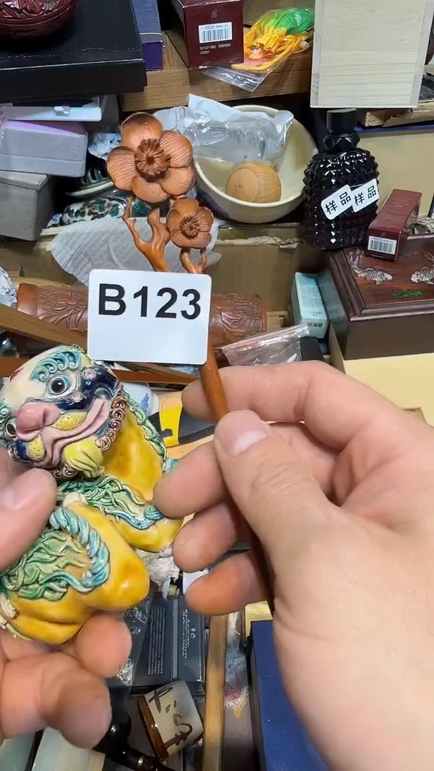 小**?哈哈哈哈哈123