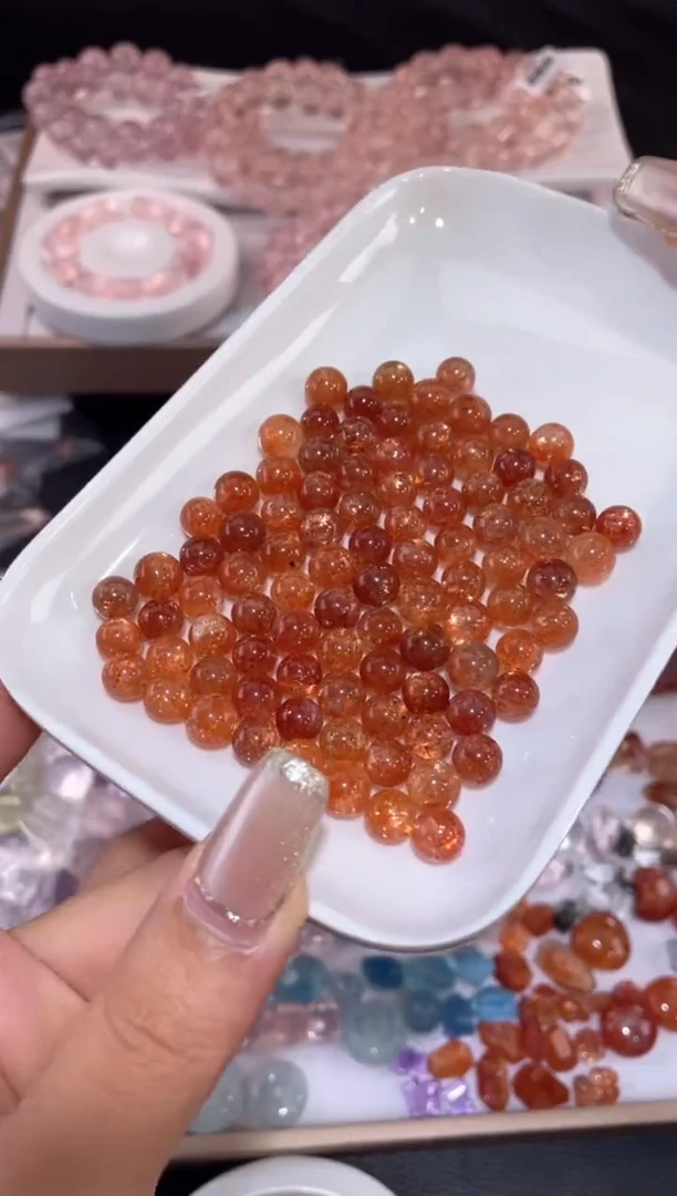 未镶嵌珠宝半成品水晶【Z01】辣椒红金太阳7mm  多样性随2颗