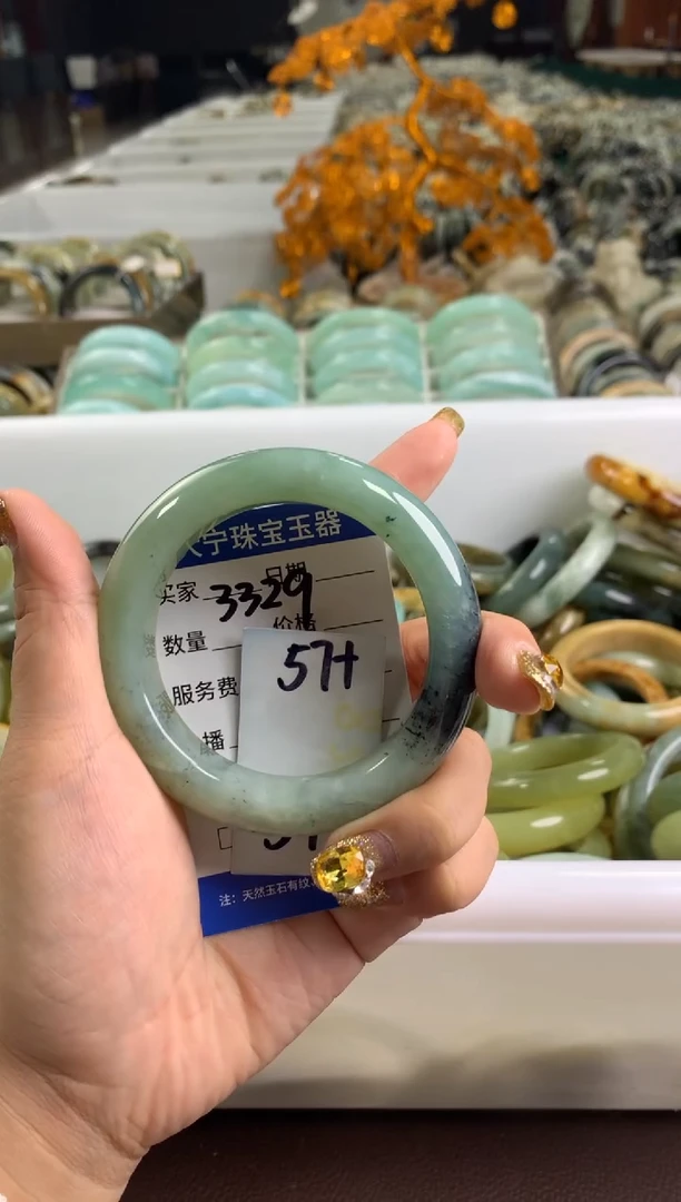 【闪购商品】蛇纹石玉手镯未镶嵌3329