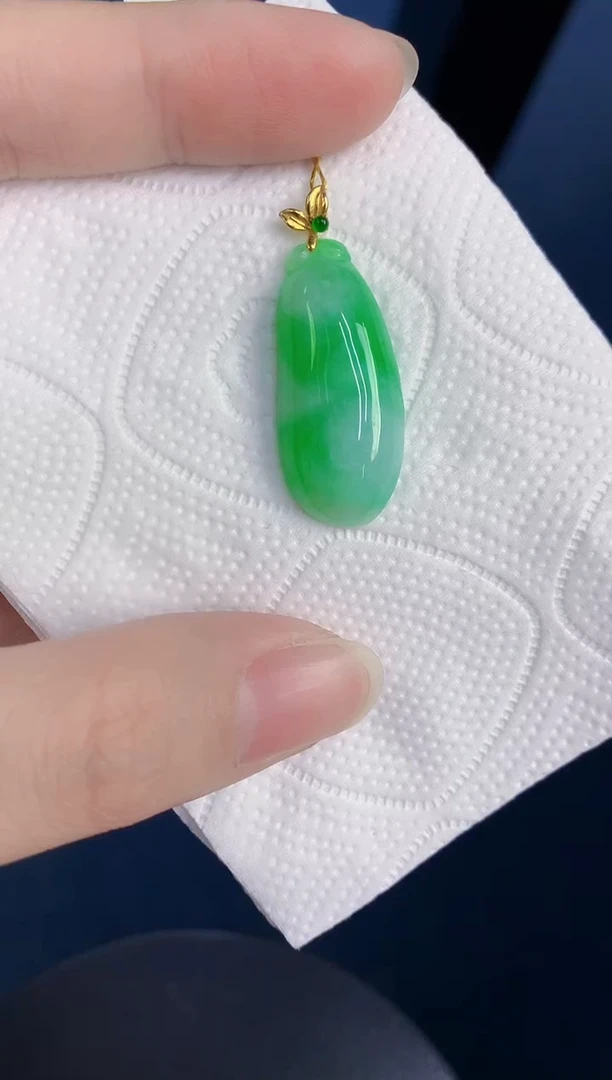 颈饰18K金镶嵌翡翠天然翡翠缅甸A货