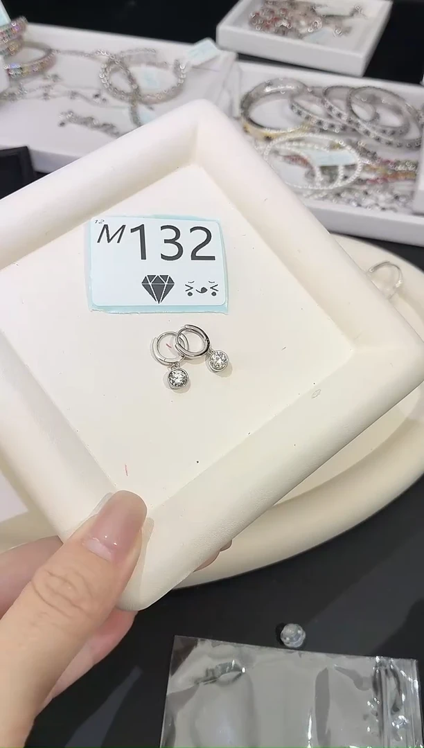 合成碳硅石925银多样性发一M132