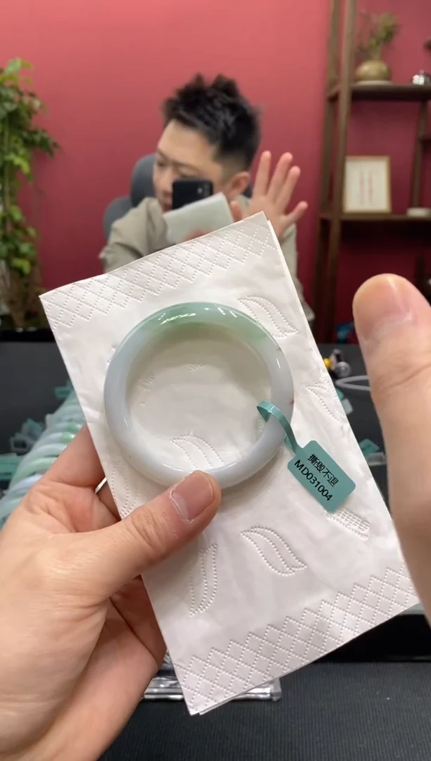 【闪购商品】翡翠手镯未镶嵌00001893