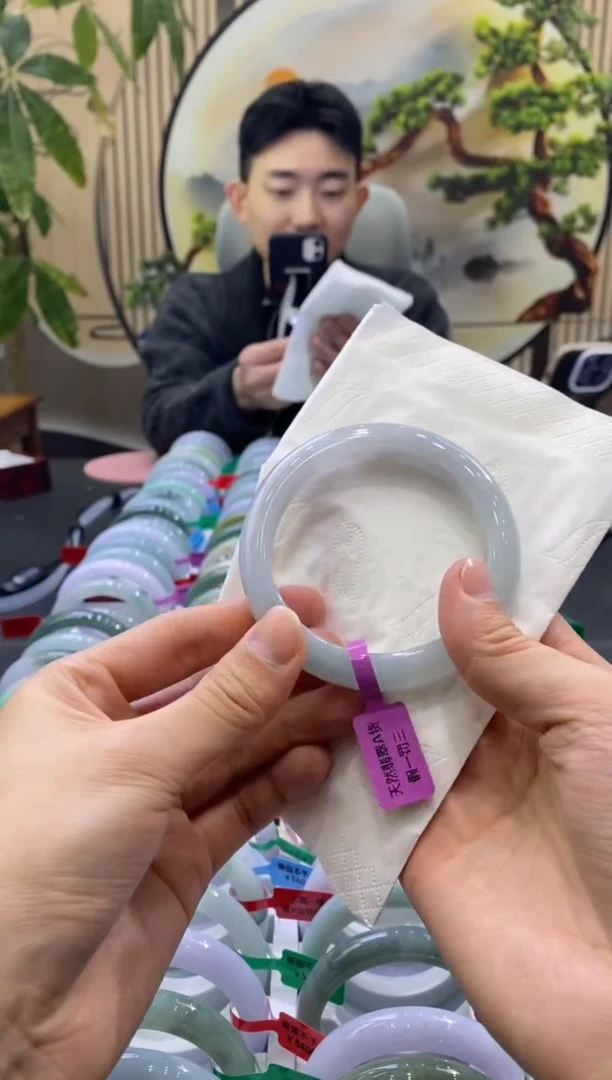 未镶嵌手镯翡翠9250