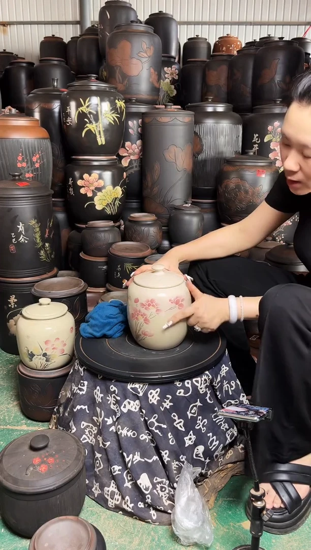 罐完品茶叶罐 白泥亮光 449