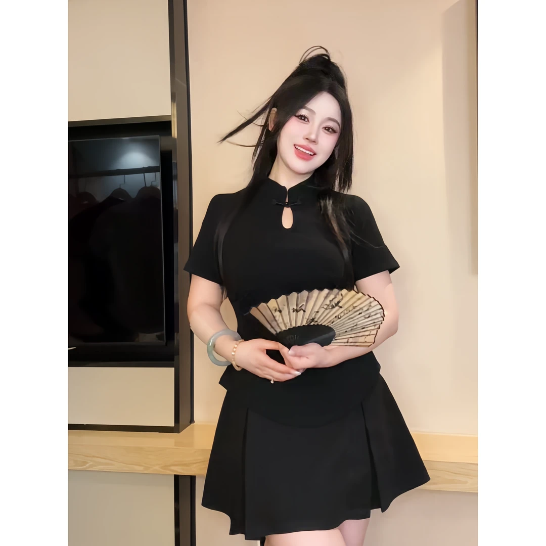 【晶晶】大码女装胖mm设计感新中式立领纽扣上衣修身显瘦收褶T恤