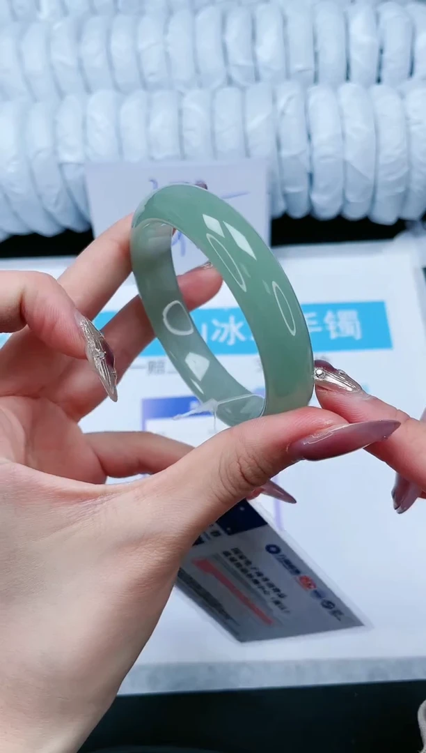 【闪购商品】石英质玉手镯未镶嵌82-60.1