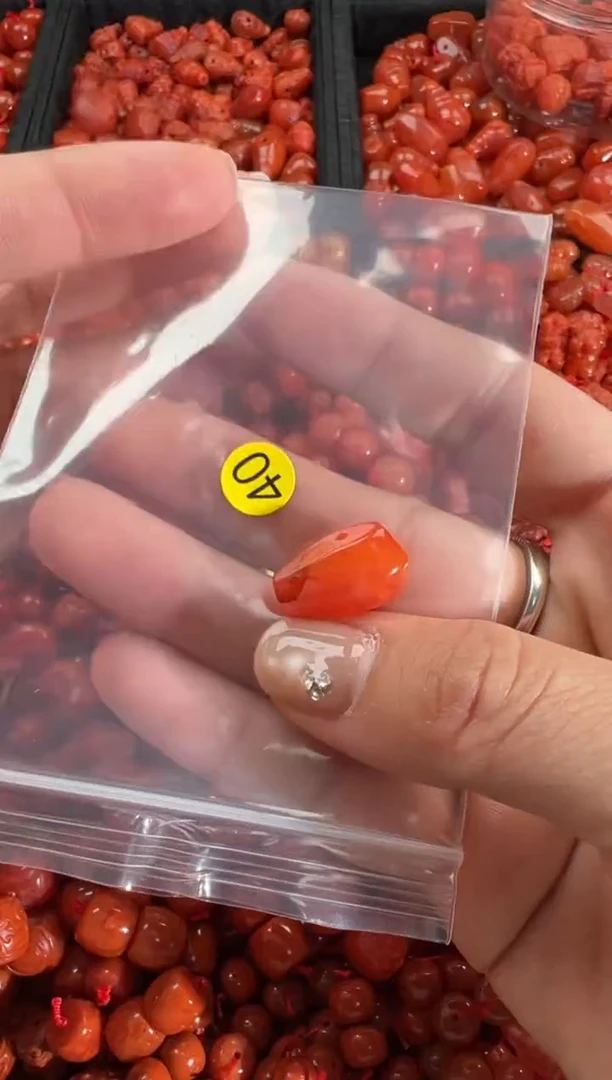 【闪购商品】南红玛瑙颈饰未镶嵌1