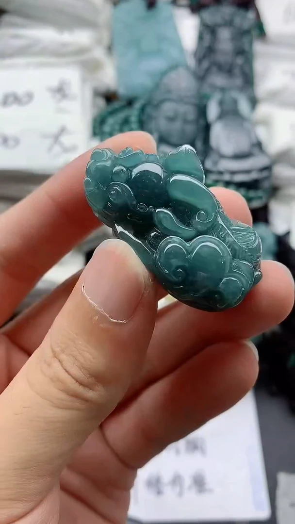 翡翠未镶嵌颈饰88888888