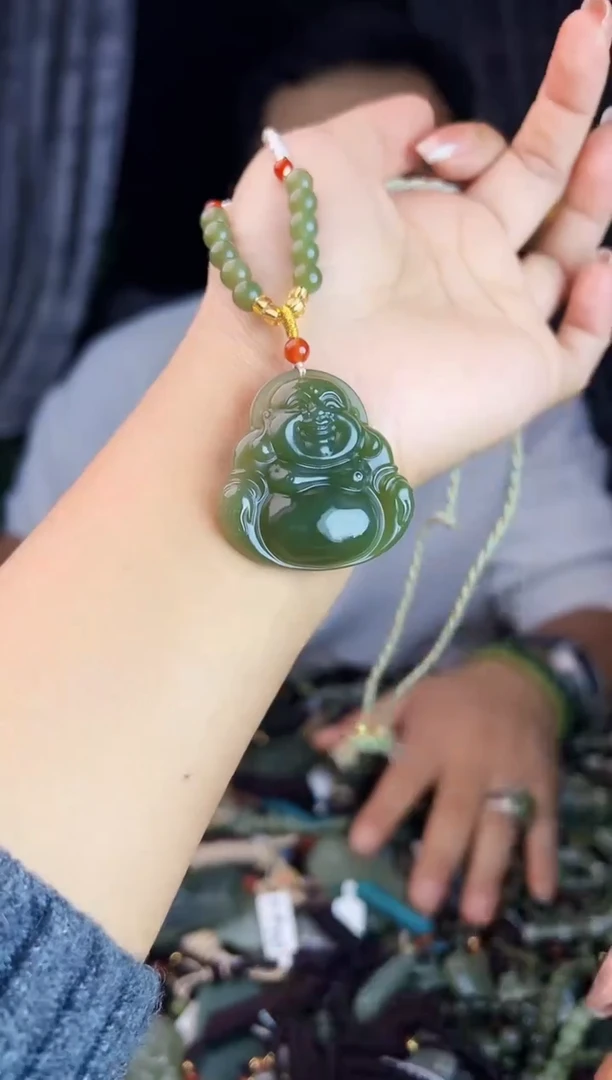 未镶嵌和田玉挂件1