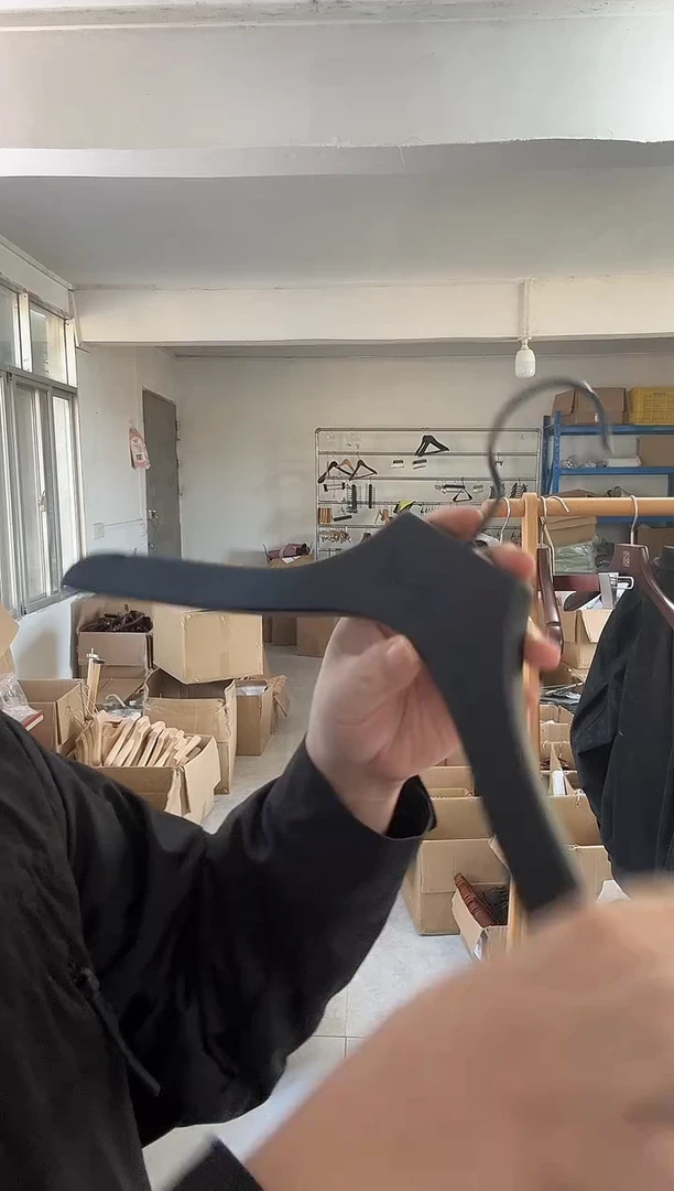 橡胶漆实木衣架3.0厚度带logo11只