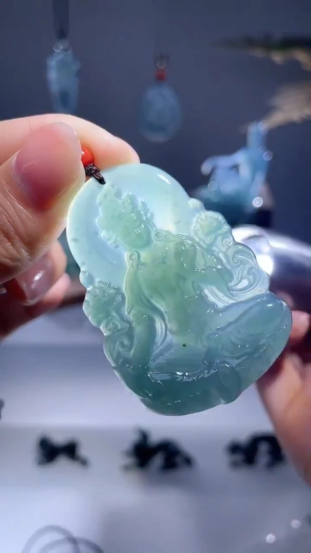 颈饰未镶嵌翡翠度母