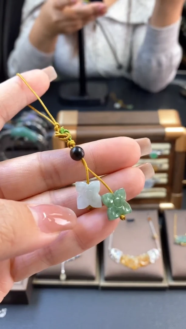颈饰银S925镶嵌翡翠✡****️2926