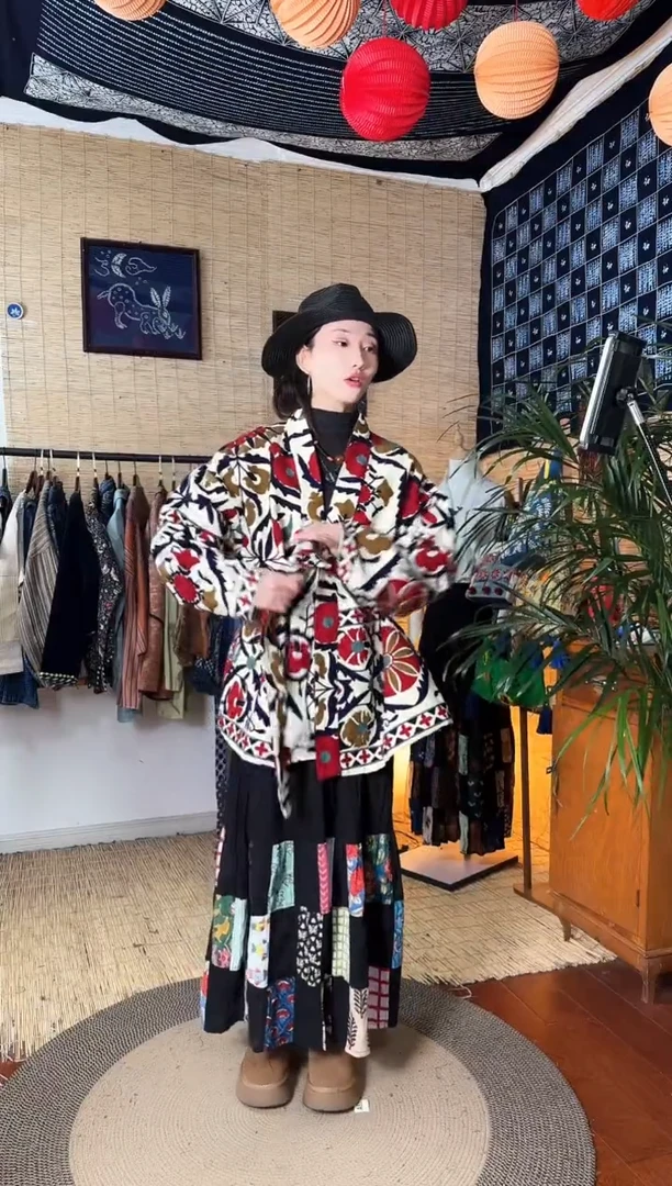 【闪购商品】设计师款红刺绣腰带中长外套